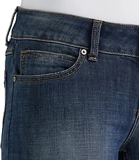 Wrangler Women's Essential Mid-Rise Bootcut Regular Fit Jeans