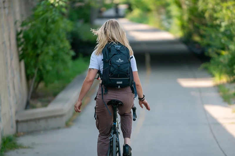 Teton Oasis 22L Hydration Day Pack