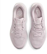 Nike Women's Quest 6 Running Shoes