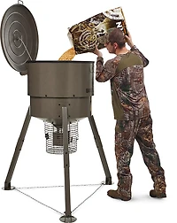 Game Winner Low-Boy 450 lb Feeder