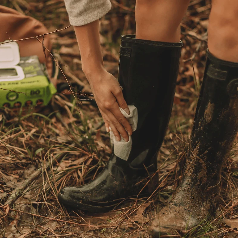 Crocodile Cloth Biodegradable Outdoor Wipes 80-Count