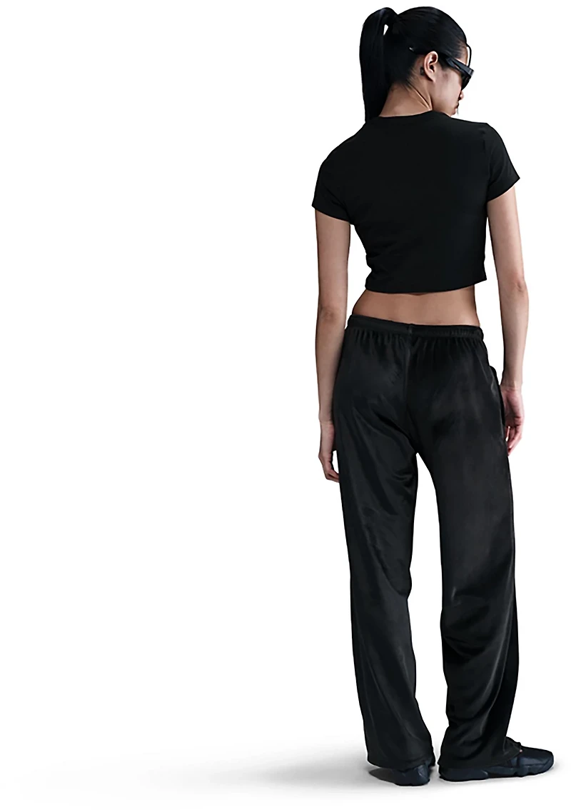 Nike Women's Sportswear Chill Knit Cropped T-shirt