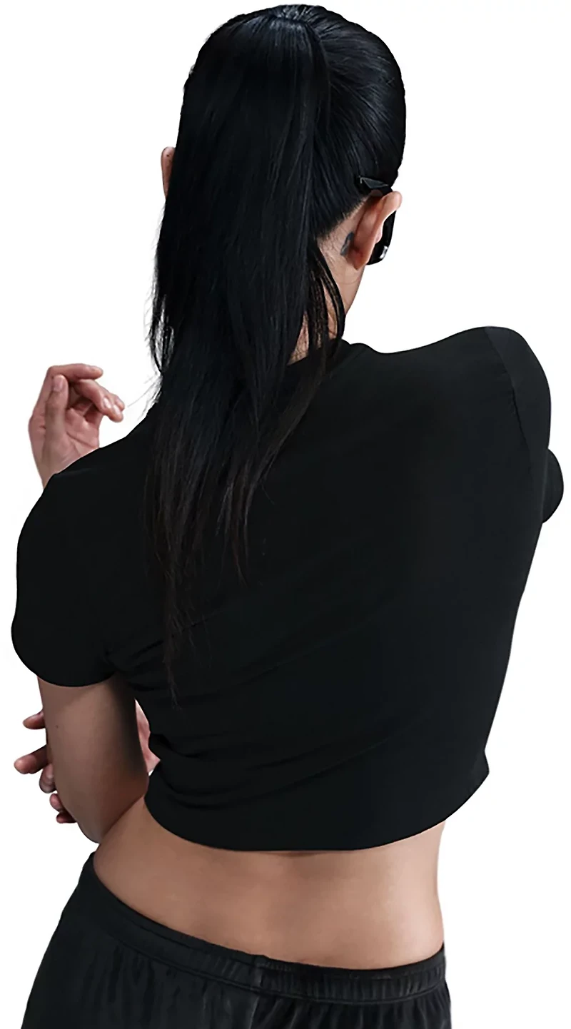 Nike Women's Sportswear Chill Knit Cropped T-shirt