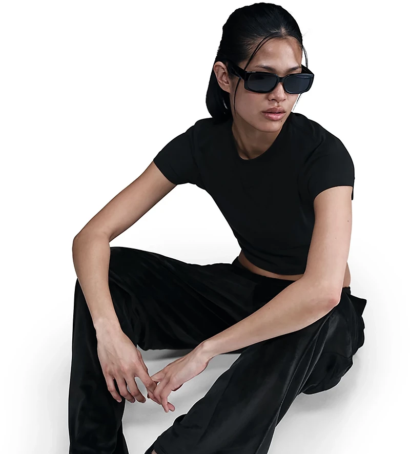 Nike Women's Sportswear Chill Knit Cropped T-shirt