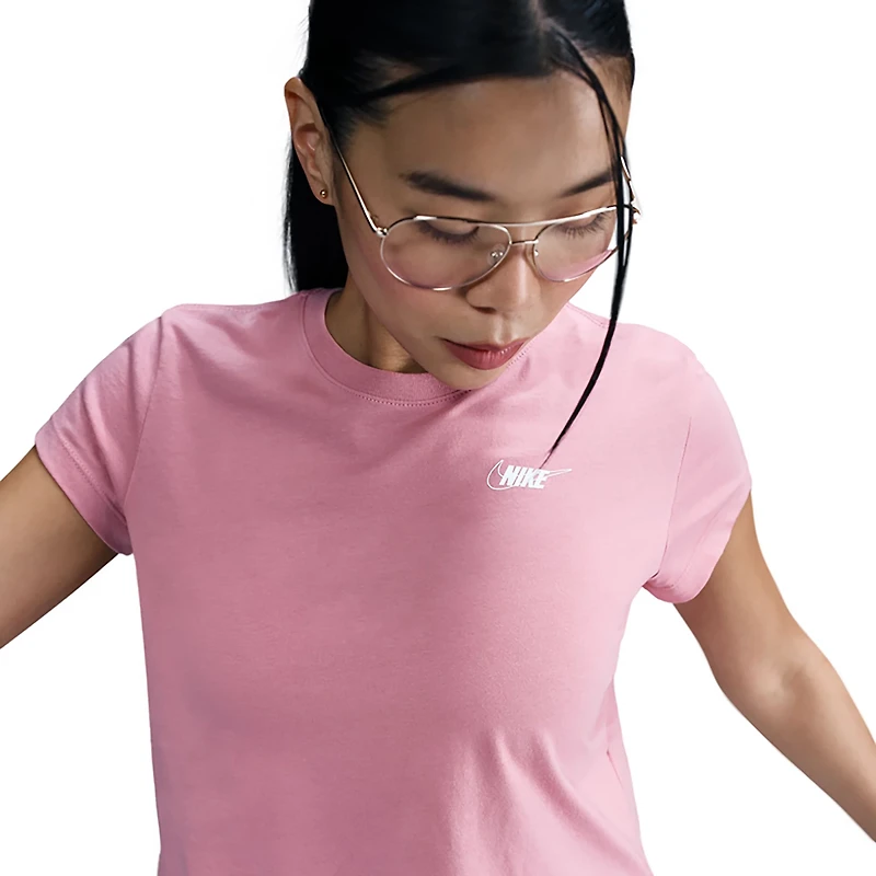 Nike Women's Sportswear Club T-shirt