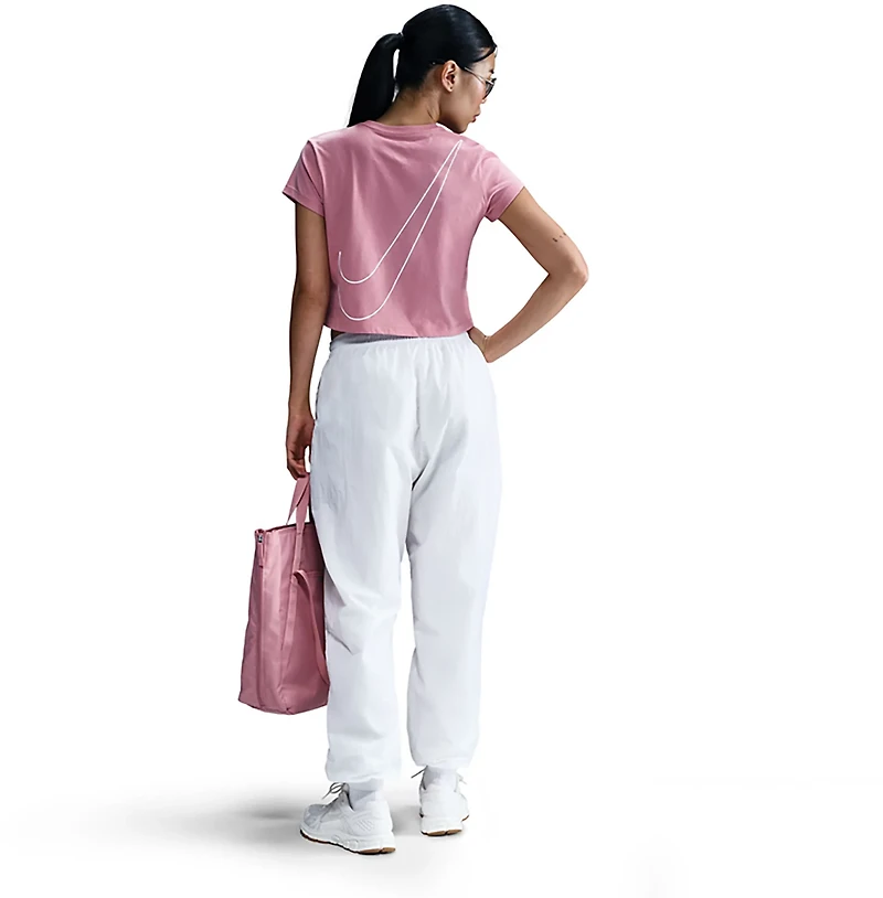 Nike Women's Sportswear Club T-shirt