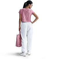 Nike Women's Sportswear Club T-shirt