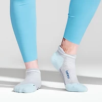 Feetures Elite Max Cushion No Show Tab Running Socks