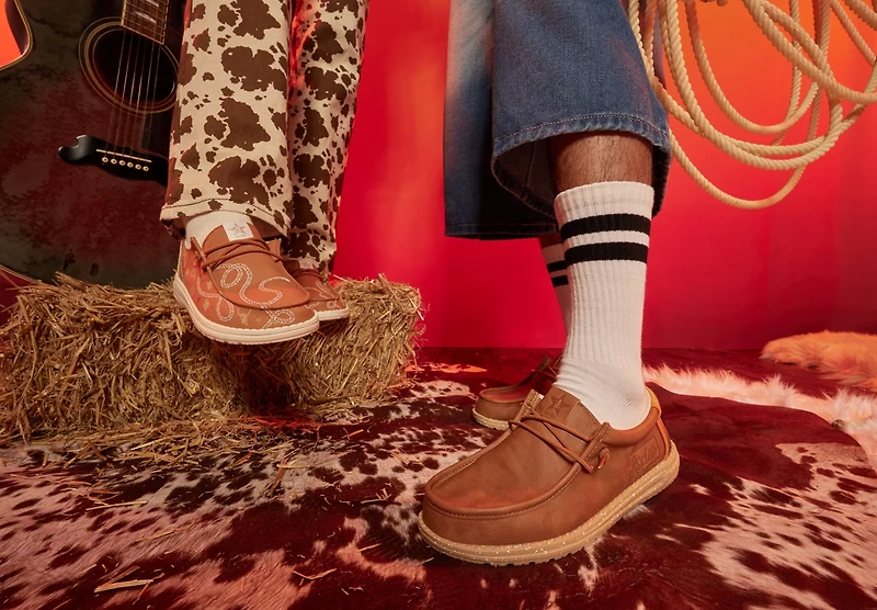 HEYDUDE Men's Wally Houston Rodeo 2 Shoes
