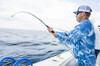 Huk Men's Pursuit Mossy Oak Crew Long Sleeve Shirt