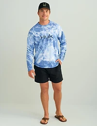 Huk Men's Pursuit Mossy Oak Crew Long Sleeve Shirt