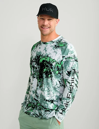 Huk Men's Pursuit Mossy Oak Crew Long Sleeve Shirt