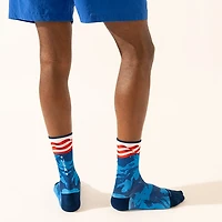 Feetures Elite Adults’ Light Cushion Mini Crew Socks