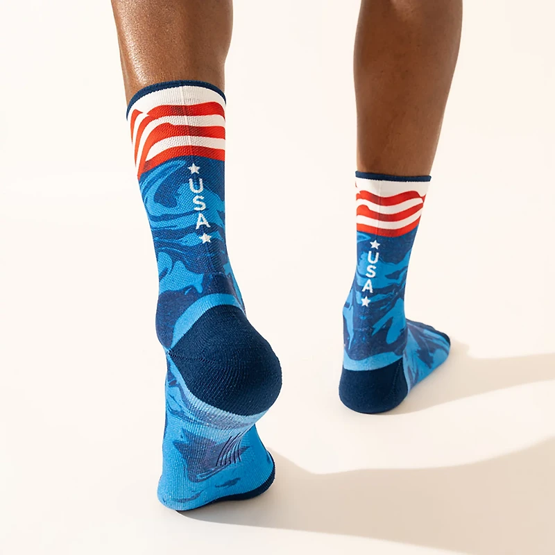 Feetures Elite Adults’ Light Cushion Mini Crew Socks