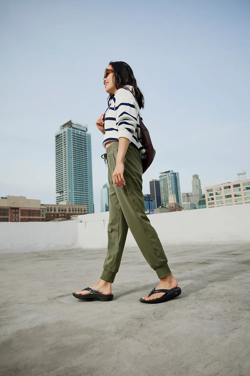 OOFOS Women's OOlala Recovery Sandals