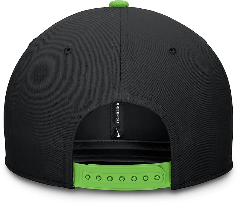 Nike Men's Rays Pro City Connect Flat Brim Snapback Cap