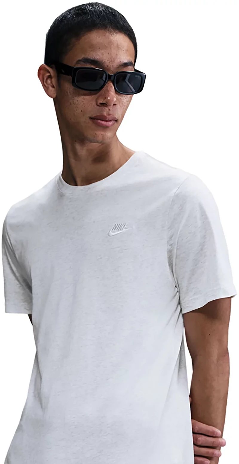Nike Men's Sportswear Club Graphic T-shirt