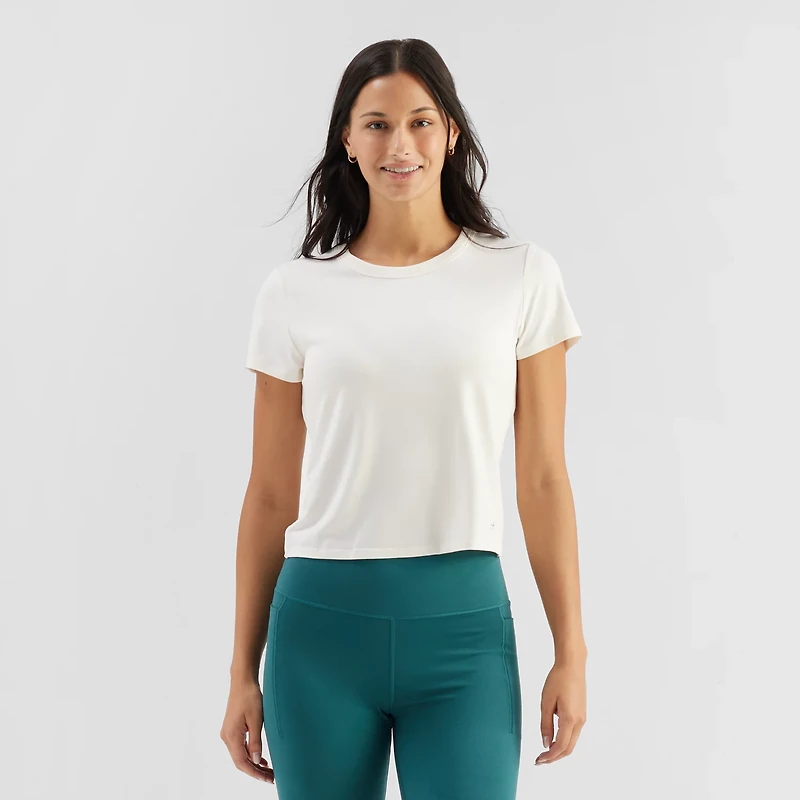 Freely Women's Coastal Luxe T-shirt