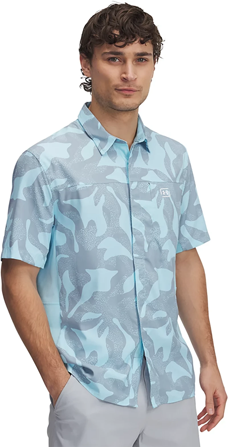 Under Armour Men's Shorebreak Fish Hybrid Printed Woven Shirt