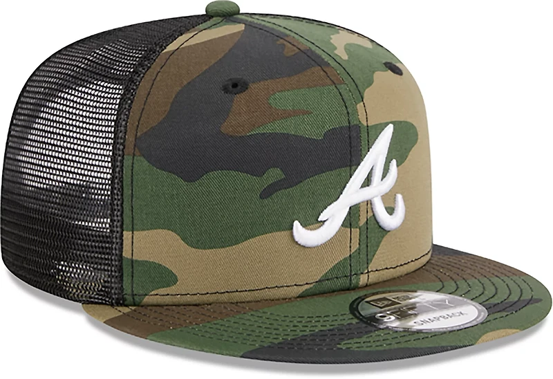 New Era Adults' Braves Evergreen Camo 9FIFTY Trucker Cap