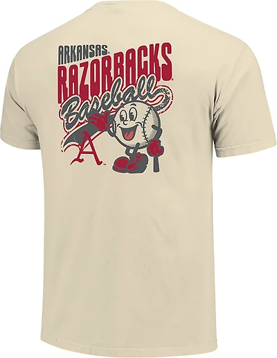 Image One Men's Arkansas Razorbacks Baseball Retro Vibe Comfort Color Short Sleeve T-shirt