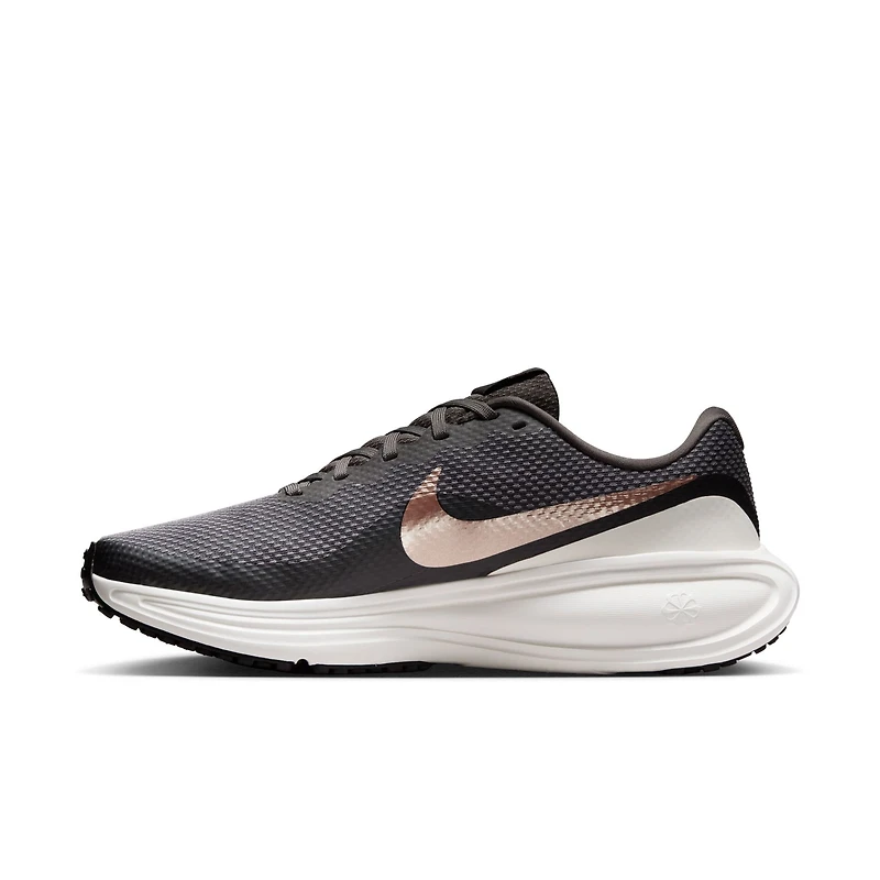 Nike Women's Revolution 8 Running Shoe
