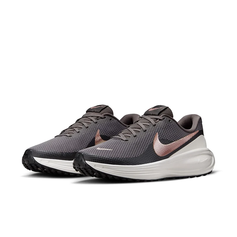 Nike Women's Revolution 8 Running Shoe