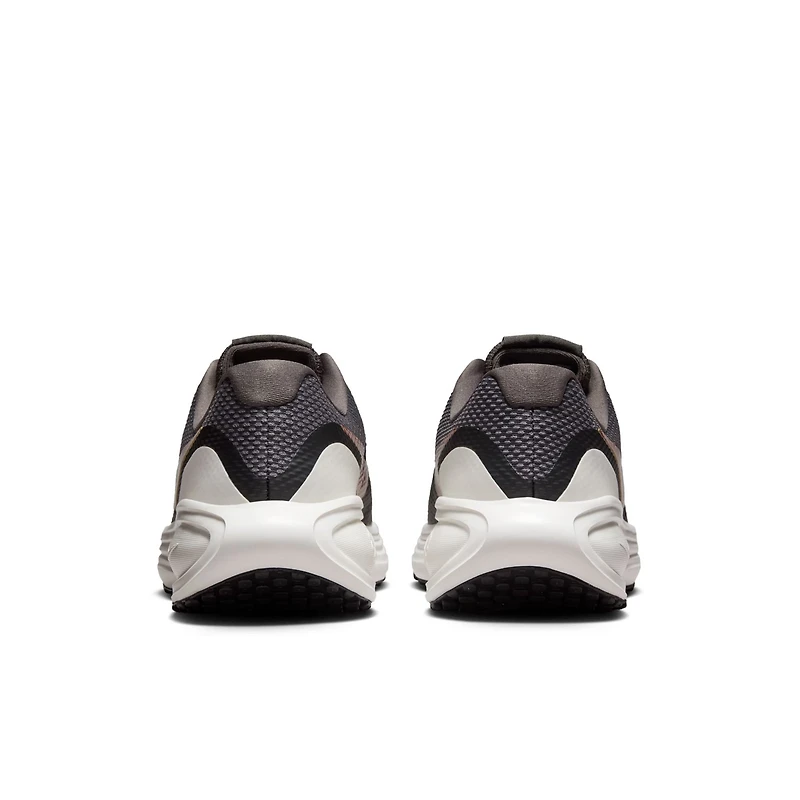 Nike Women's Revolution 8 Running Shoe