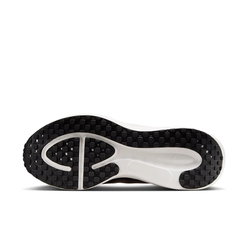 Nike Women's Revolution 8 Running Shoe