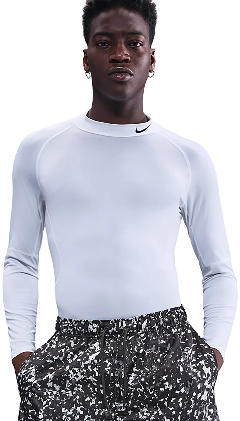 Nike Men's Club Woven Regrind Shorts 6