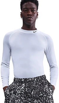 Nike Men's Club Woven Regrind Shorts 6