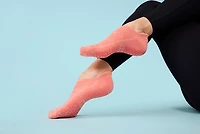 Tavi Savvy Breeze Grip Yoga Low Cut Socks