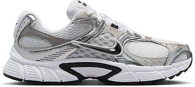 Nike Women's V5 Runner Shoes