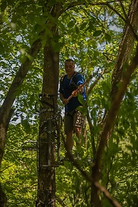 Muddy Outdoors Stronghold 1.5 Ladder Stand