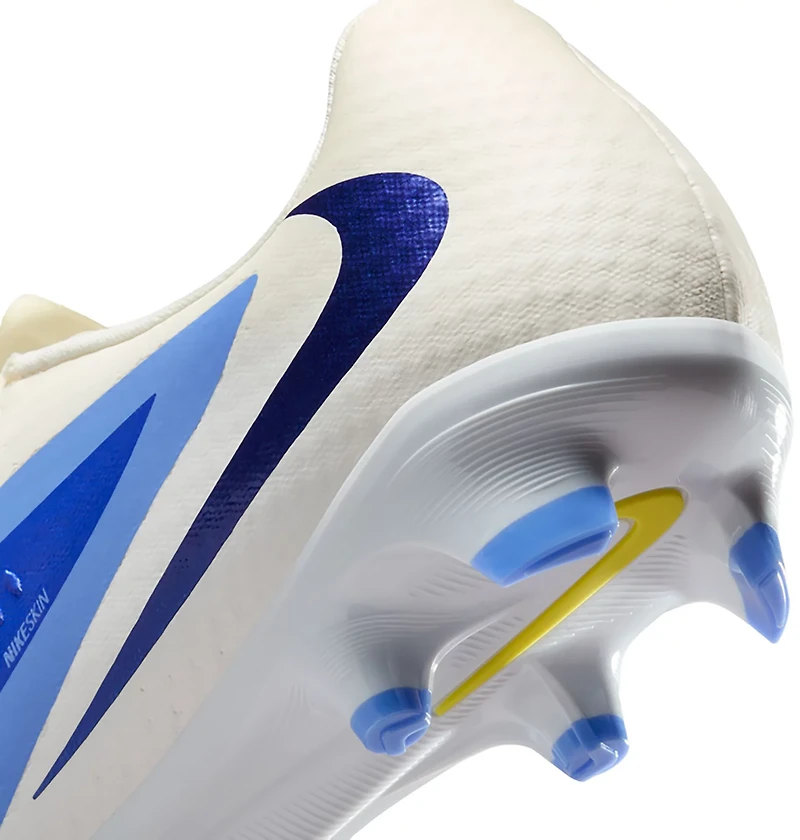 Nike Phantom 6 Low Academy Soccer Cleats