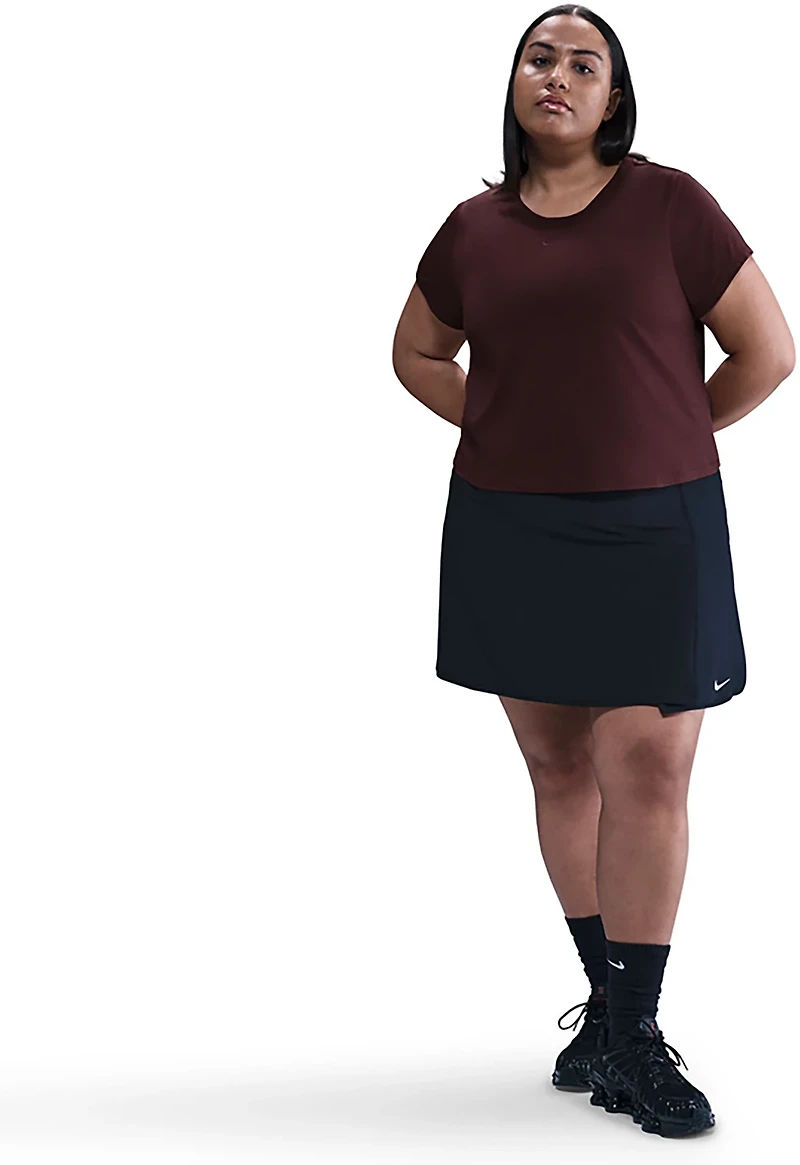 Nike Women's Sportswear Chill Knit Cropped Plus T-shirt