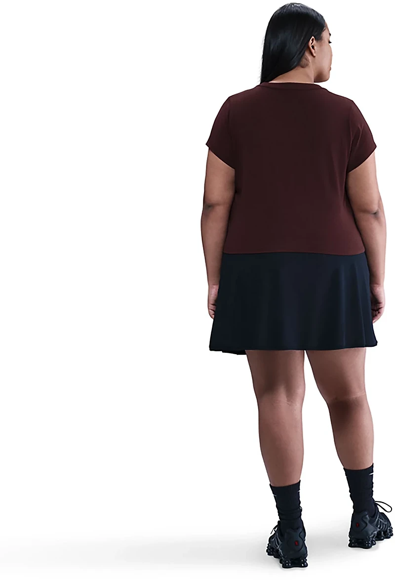 Nike Women's Sportswear Chill Knit Cropped Plus T-shirt