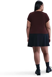 Nike Women's Sportswear Chill Knit Cropped Plus T-shirt