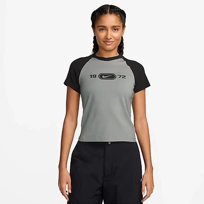 Nike Women's Sportswear Chill Knit T-shirt