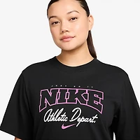 Nike Women's Sportswear Graphic T-shirt