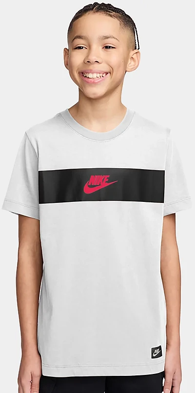 Nike Boys' Sportswear Brandmark CB Short Sleeve T-shirt