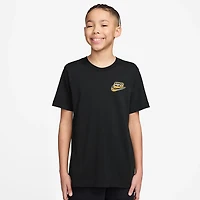 Nike Boys' Sportswear Medal Short Sleeve T-shirt