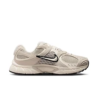 Nike Women's V5 Runner Shoes