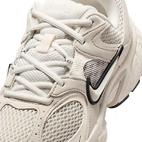 Nike Women's V5 Runner Shoes