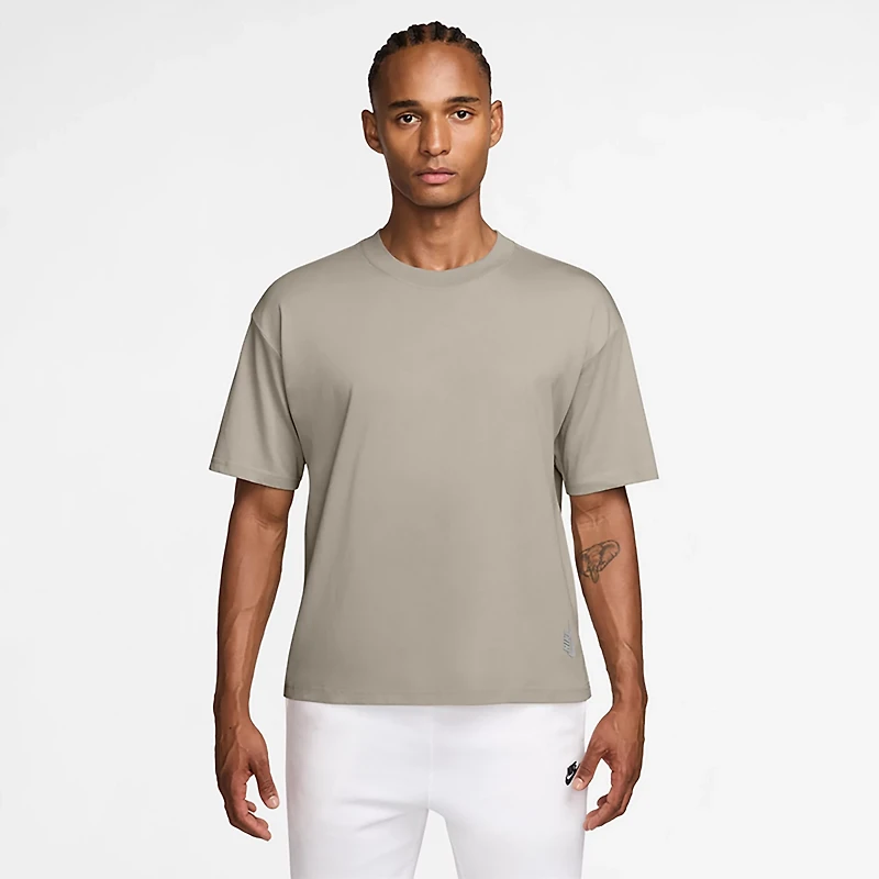 Nike Men's Sportswear T-shirt