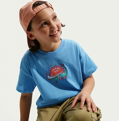 Nike Girls' Sportswear OC Boy Airbrush T-Shirt