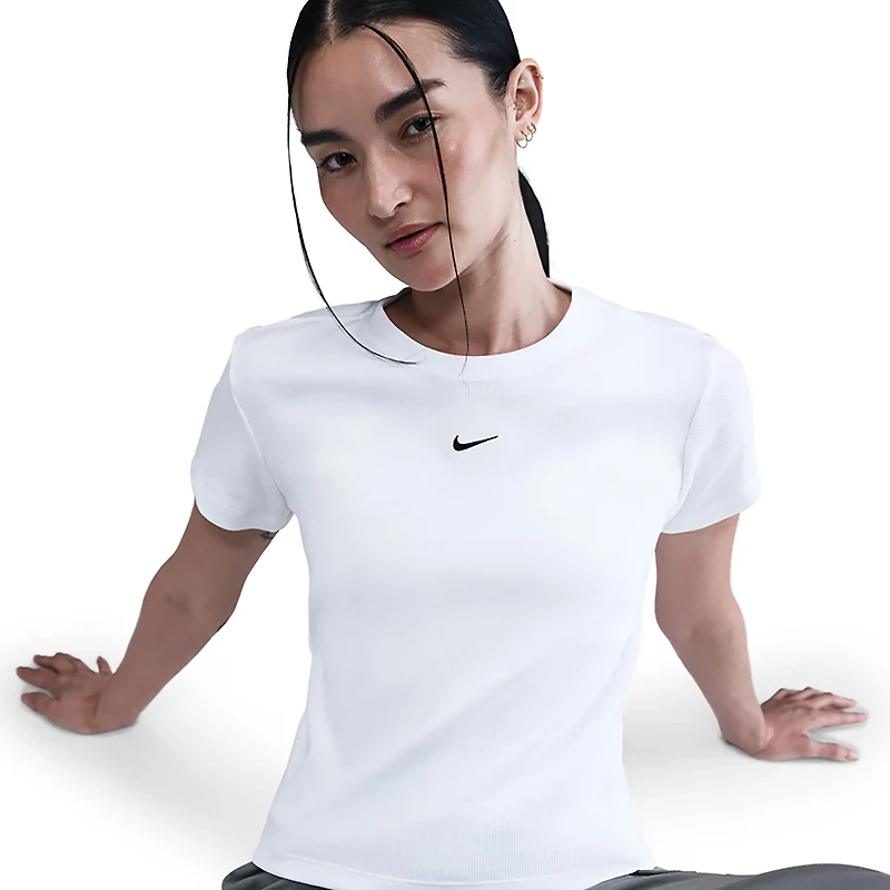 Nike Women's Sportswear T-shirt