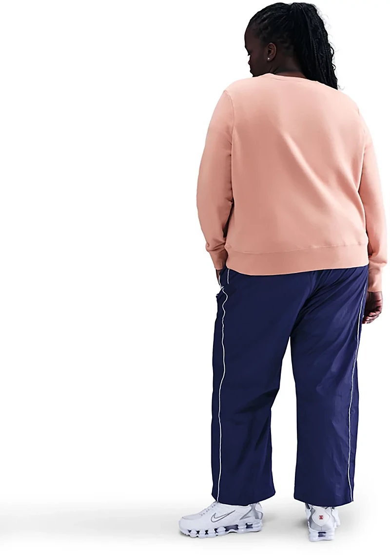 Nike Women's Sportswear Club Fleece GFX Crew Sweatshirt