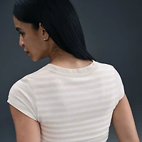 Nike Women's Sportswear Baby GFX SPD T-shirt