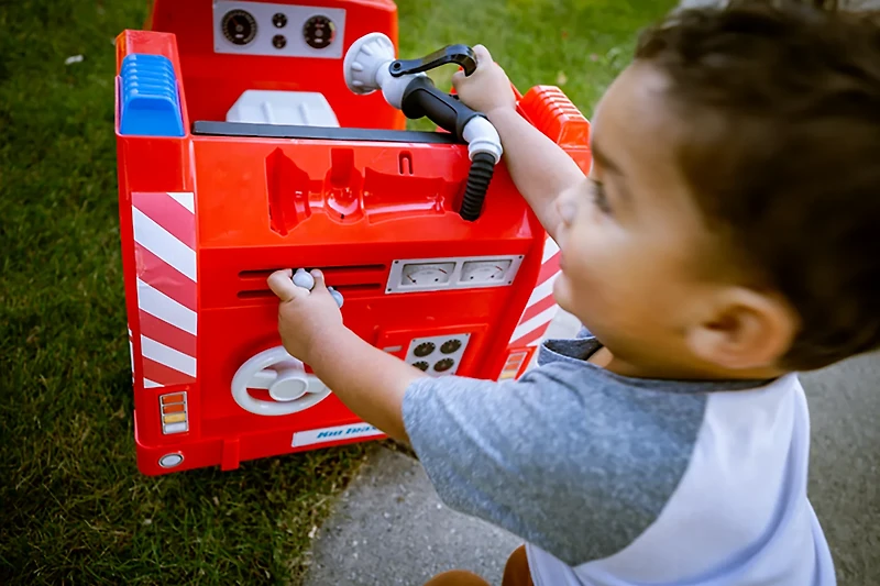 Flybar Kid Trax 6V Interactive Fire Truck